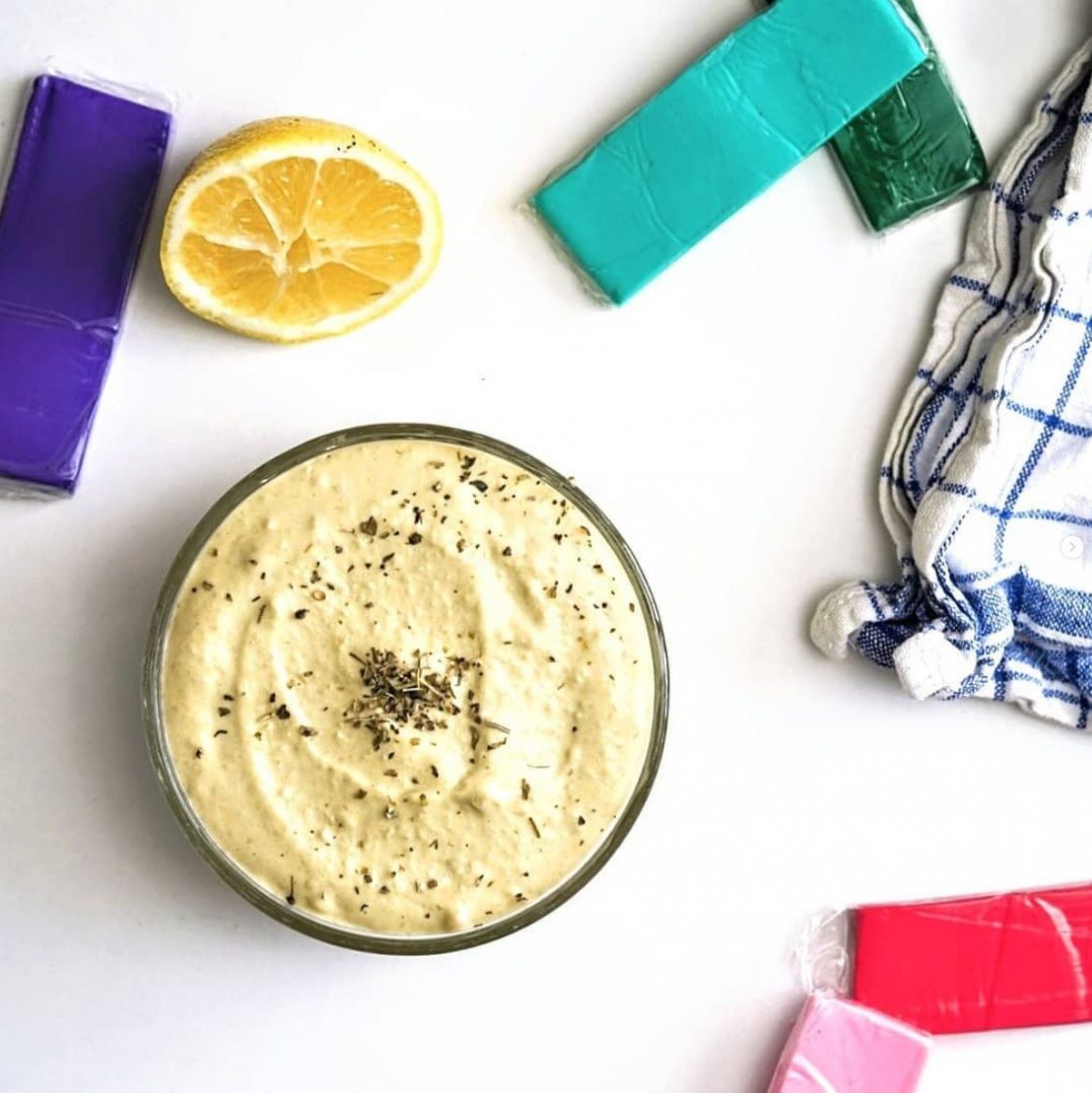 Cashew Mayonnaise als pflanzliche Alternative zur herkömmlichen Variante