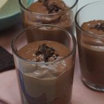 Veganes Mousse au Chocolat aus Seidentofu und Zartbitterschokolade